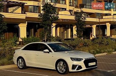 Седан Audi A4 2022 в Києві