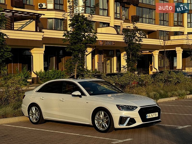 Седан Audi A4 2022 в Києві