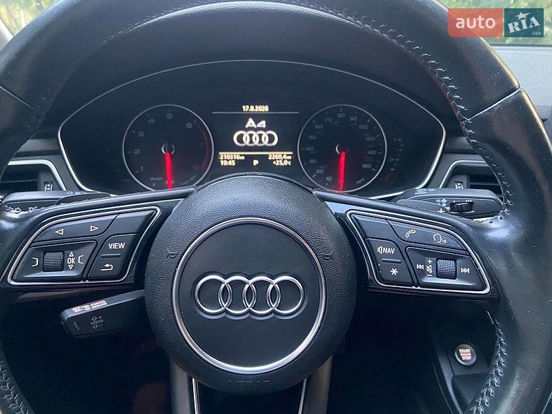 Седан Audi A4 2016 в Хмельницком