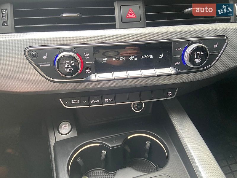 Седан Audi A4 2016 в Хмельницком