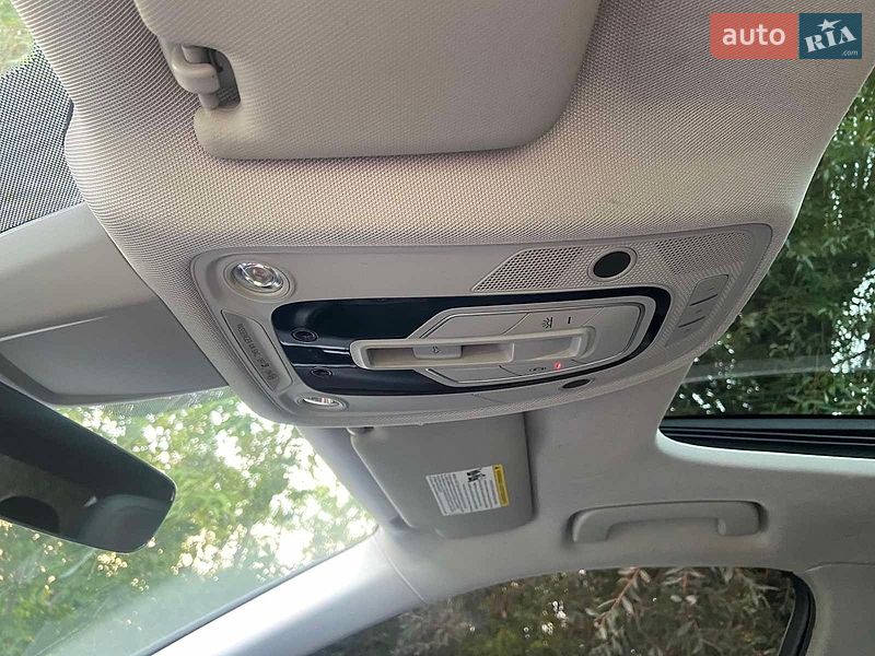 Седан Audi A4 2016 в Хмельницком