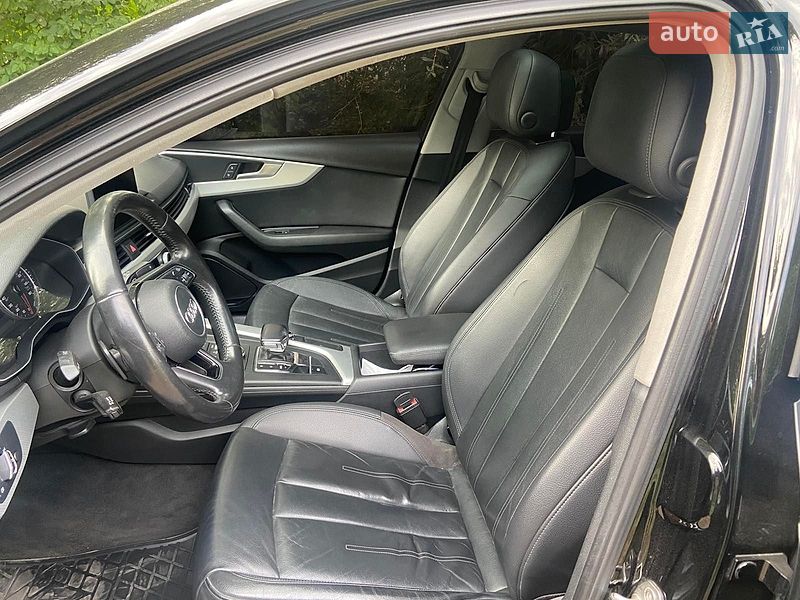 Седан Audi A4 2016 в Хмельницком