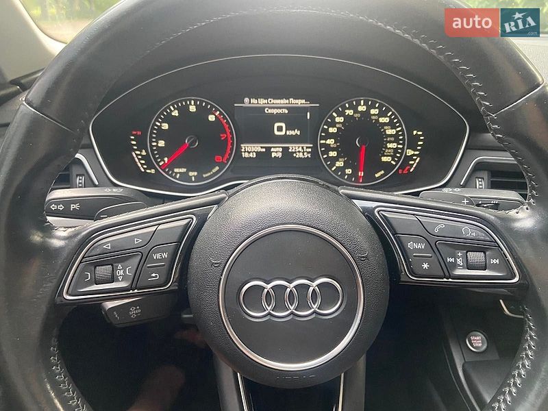 Седан Audi A4 2016 в Хмельницком