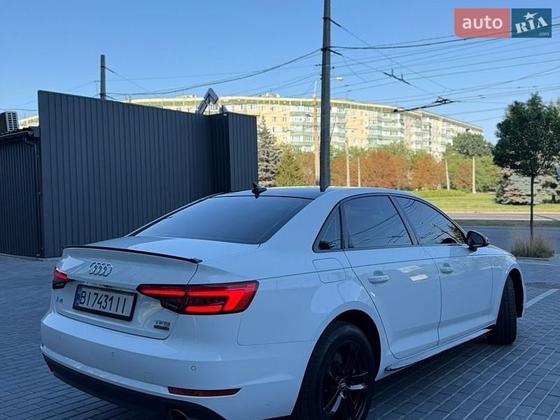 Седан Audi A4 2015 в Полтаве
