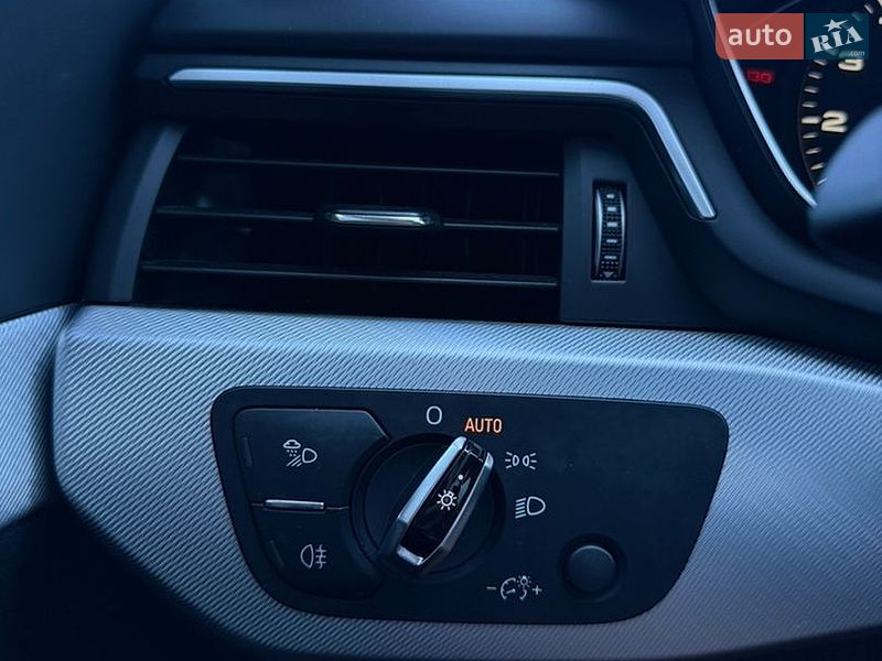 Седан Audi A4 2015 в Полтаве