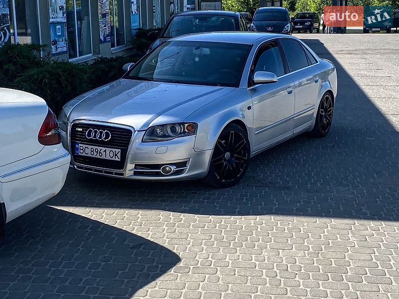 Седан Audi A4 2004 в Самборі
