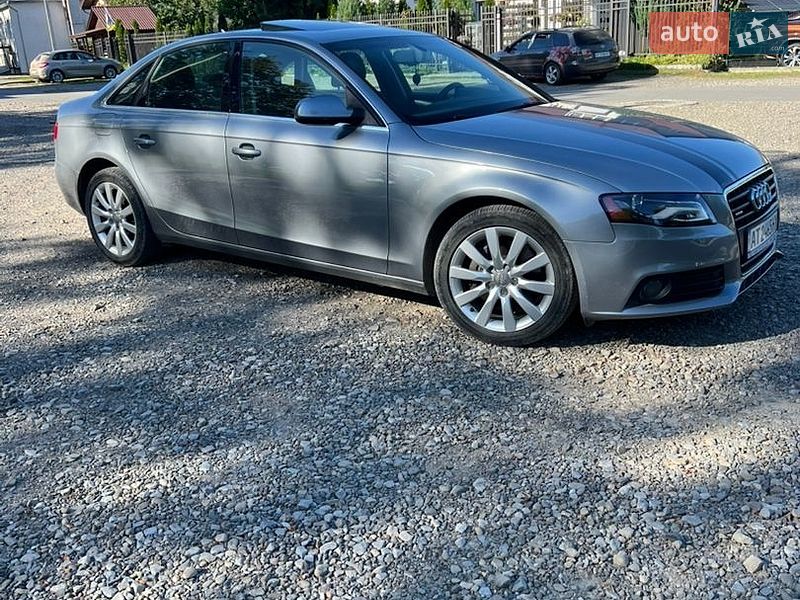 Седан Audi A4 2010 в Ивано-Франковске