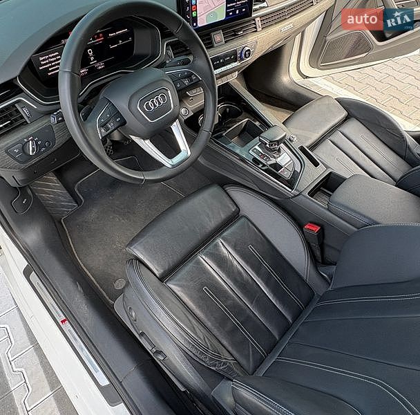 Седан Audi A4 2023 в Хмельницком