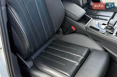Седан Audi A4 2023 в Хмельницком