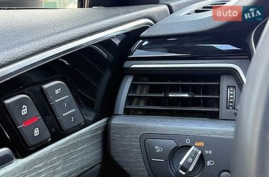 Седан Audi A4 2023 в Хмельницком
