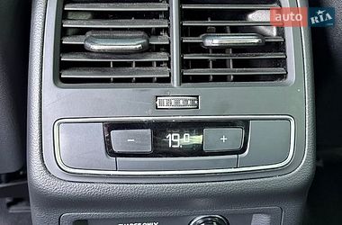 Седан Audi A4 2023 в Хмельницком