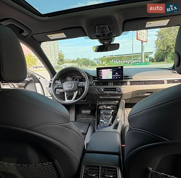 Седан Audi A4 2023 в Хмельницком