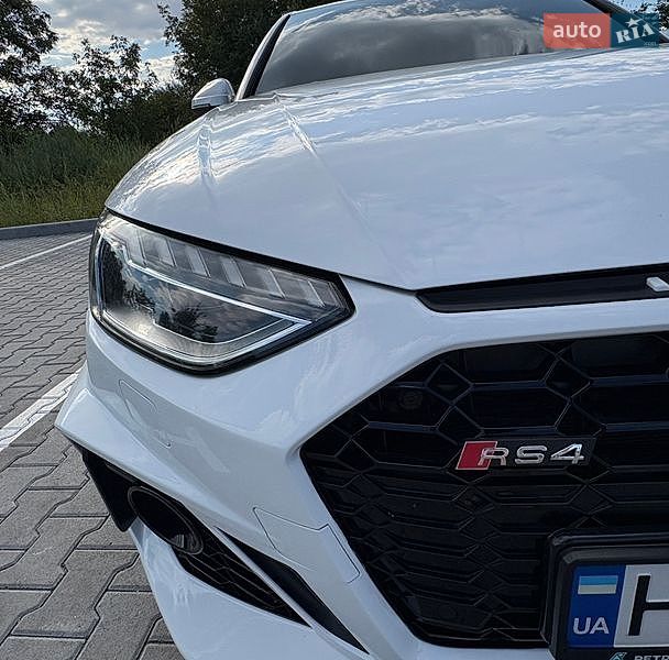 Седан Audi A4 2023 в Хмельницком