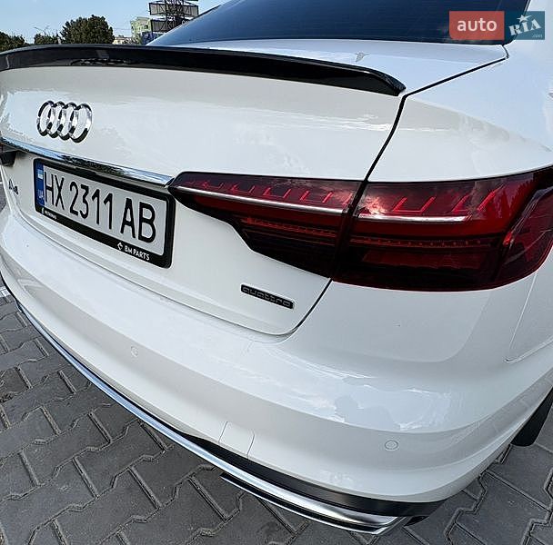 Седан Audi A4 2023 в Хмельницком