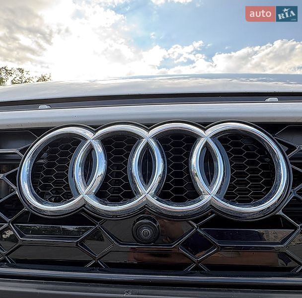 Седан Audi A4 2023 в Хмельницком