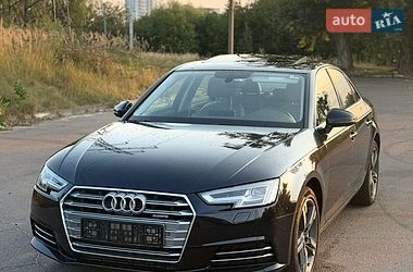 Седан Audi A4 2017 в Вышгороде
