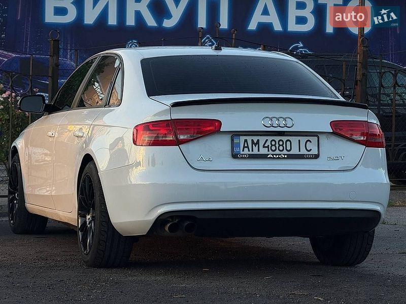 Седан Audi A4 2014 в Запорожье
