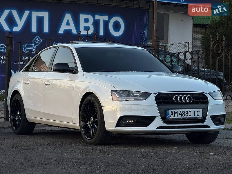 Седан Audi A4 2014 в Запорожье