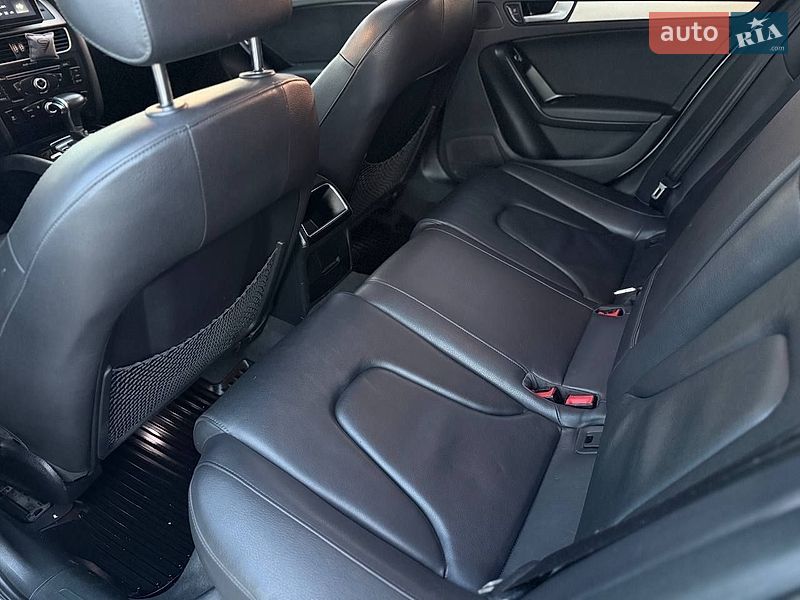 Седан Audi A4 2014 в Запорожье