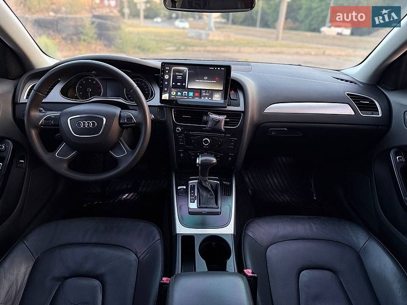 Седан Audi A4 2014 в Запорожье