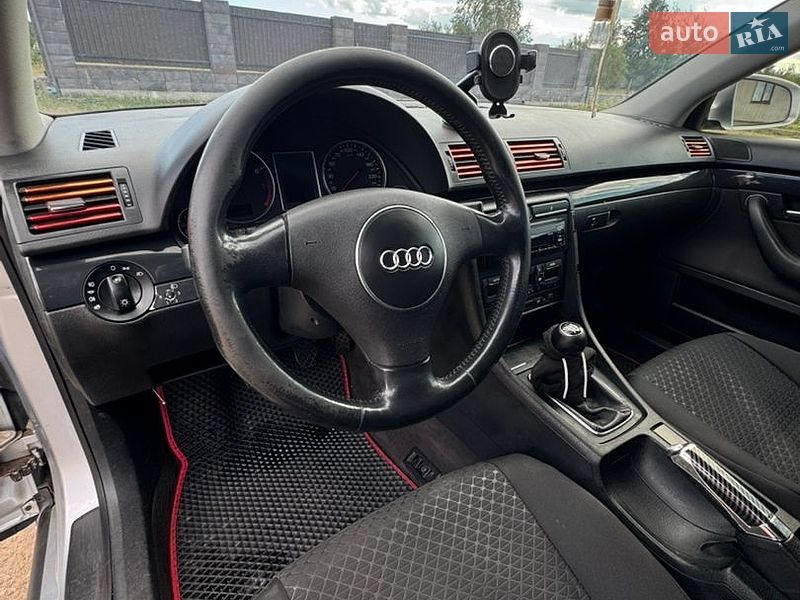 Седан Audi A4 2003 в Вараші