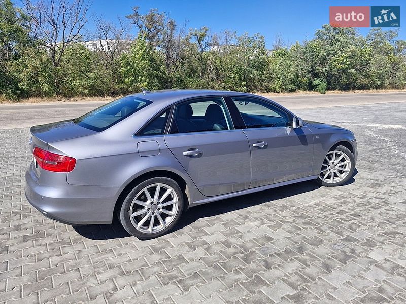 Седан Audi A4 2014 в Кропивницькому