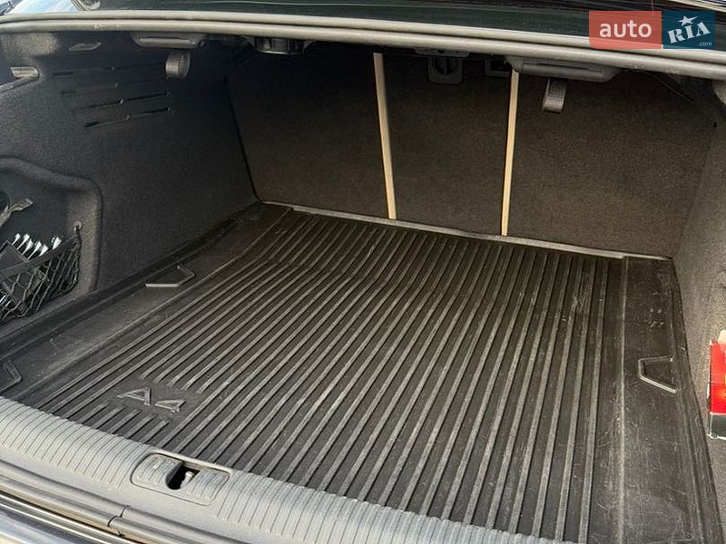 Седан Audi A4 2016 в Кривом Роге