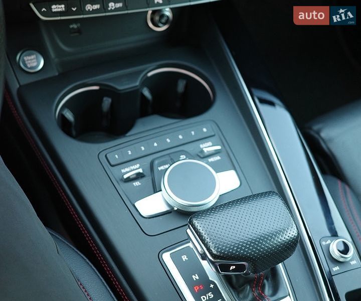 Універсал Audi A4 2018 в Горішніх Плавнях