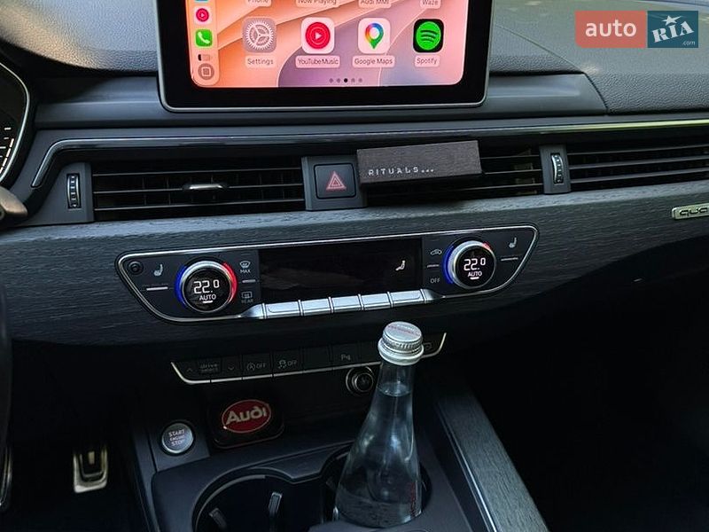 Седан Audi A4 2016 в Львове