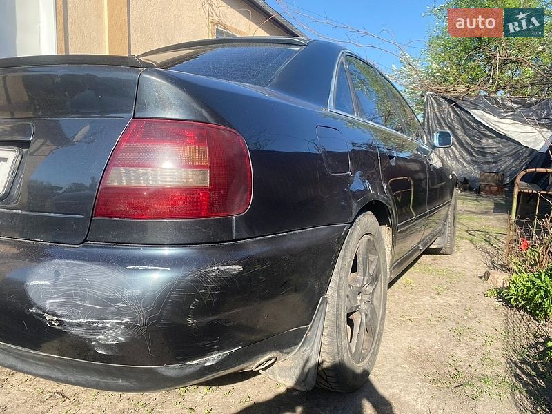 Седан Audi A4 1998 в Борисполе