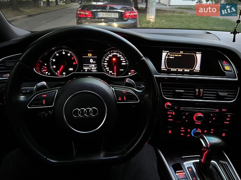 Седан Audi A4 2015 в Шептицькому