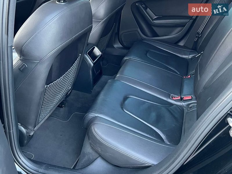 Седан Audi A4 2015 в Шептицькому