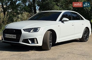 Седан Audi A4 2018 в Киеве
