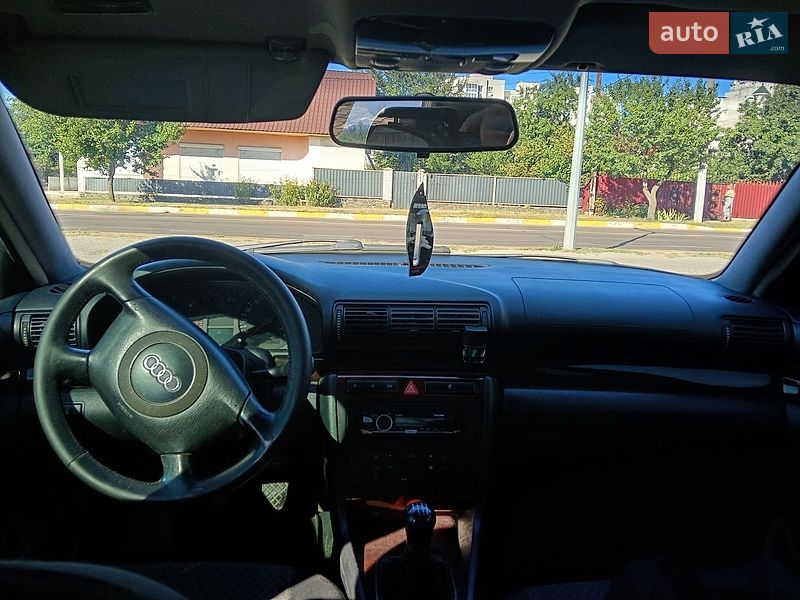 Седан Audi A4 2000 в Ірпені