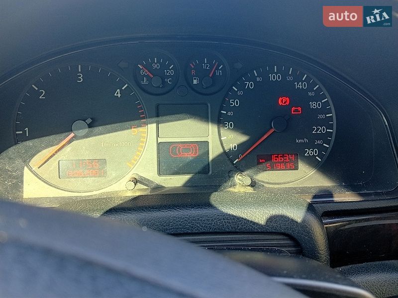 Седан Audi A4 2000 в Ірпені