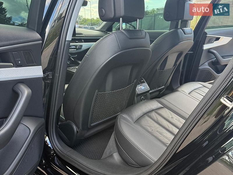 Седан Audi A4 2017 в Луцке