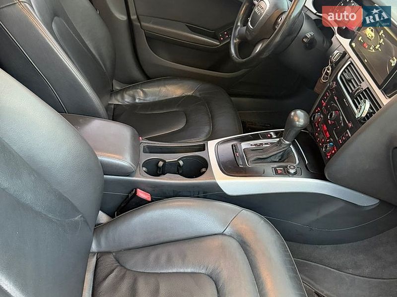 Седан Audi A4 2010 в Києві