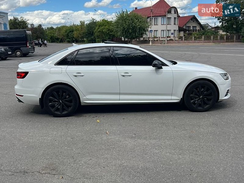 Седан Audi A4 2017 в Ужгороді