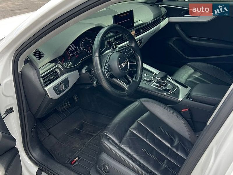 Седан Audi A4 2017 в Ужгороді
