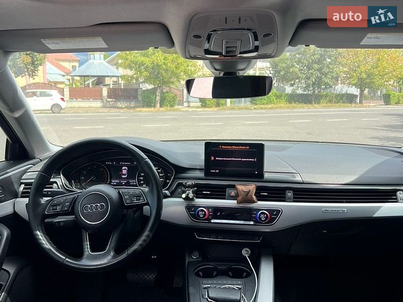 Седан Audi A4 2017 в Ужгороді