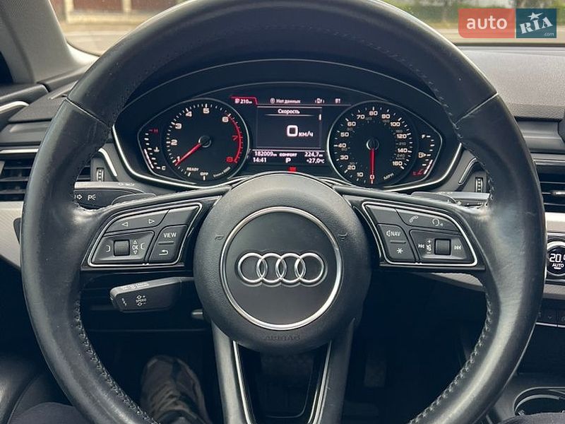 Седан Audi A4 2017 в Ужгороді