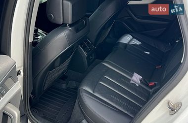 Седан Audi A4 2017 в Ужгороді