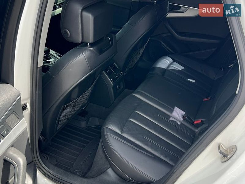 Седан Audi A4 2017 в Ужгороді