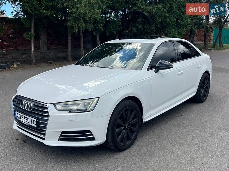 Седан Audi A4 2017 в Ужгороді