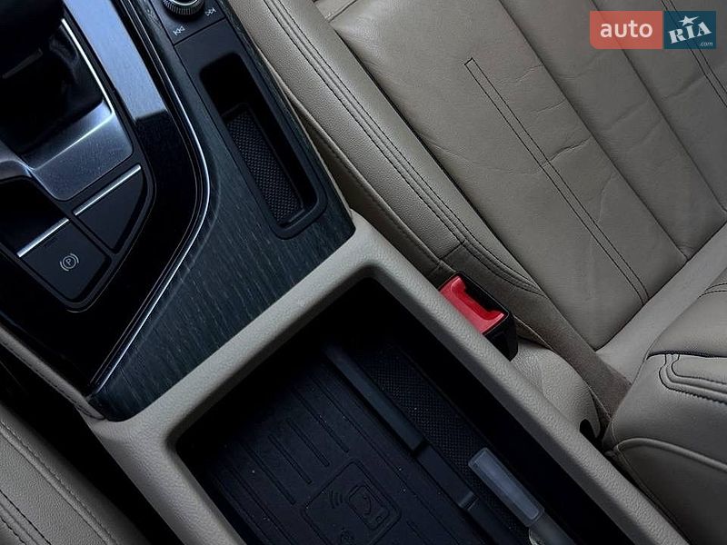 Седан Audi A4 2020 в Луцьку