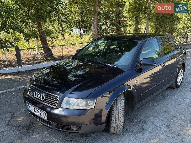 Седан Audi A4 2001 в Монастириській