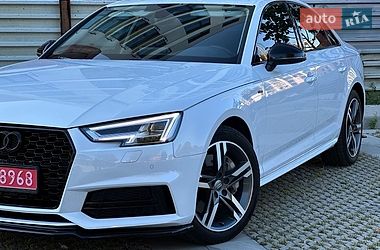 Седан Audi A4 2016 в Самборі