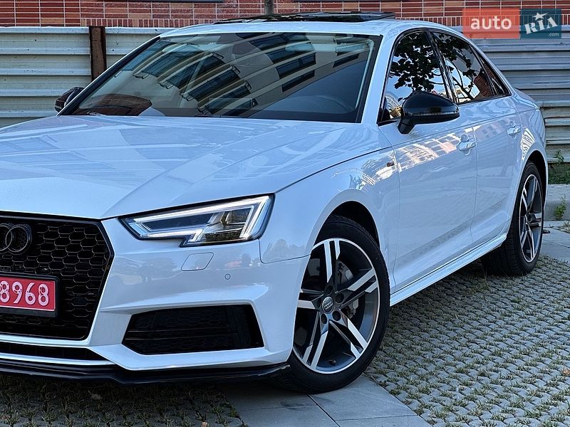 Седан Audi A4 2016 в Самборі