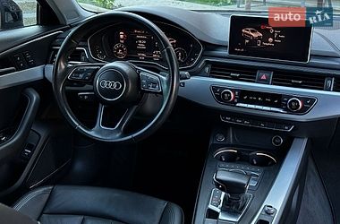 Седан Audi A4 2016 в Самборі