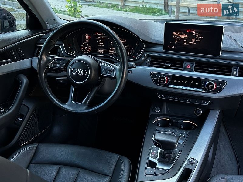 Седан Audi A4 2016 в Самборі